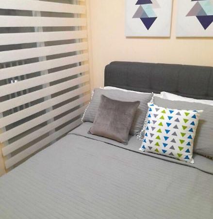 Aparthotel Laureano Di Trevi Tower Manila Zewnętrze zdjęcie