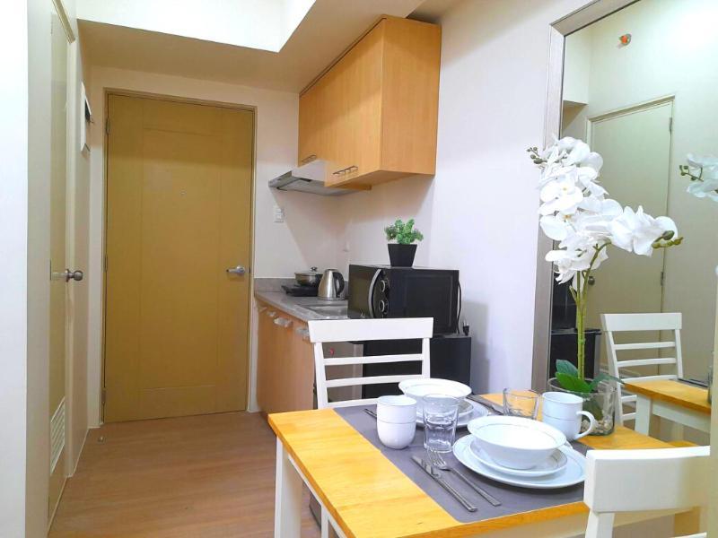 Aparthotel Laureano Di Trevi Tower Manila Zewnętrze zdjęcie