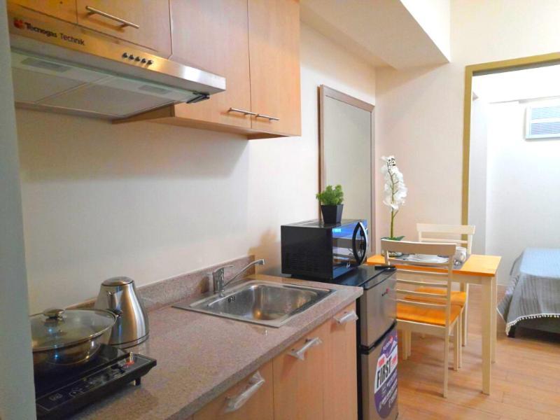 Aparthotel Laureano Di Trevi Tower Manila Zewnętrze zdjęcie